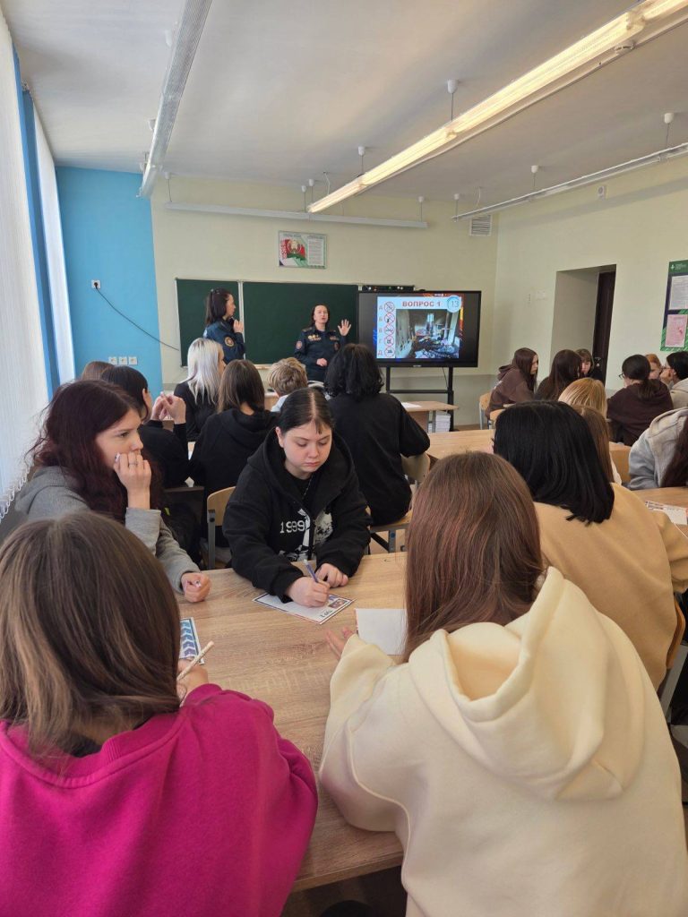 2 февраля, в нашем колледже прошла увлекательная квиз-игра «Безопасность 112», организованная Витебским областным управлением МЧС!